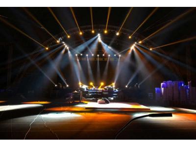 Cho Thuê Ánh Sáng Sân Khấu